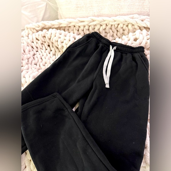 Black Sweatpants - Picture 1 of 2